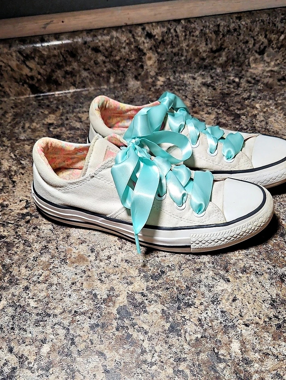 Converse Chuck Taylor All Star Women's Sneakers US 6 White & Blue